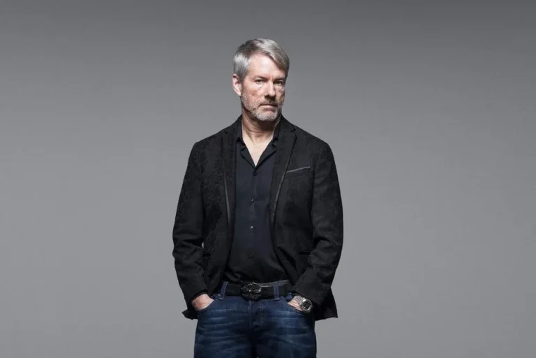 Michael Saylor Initiates $216 Million MicroStrategy Share Sale to Fund Personal Bitcoin Investment